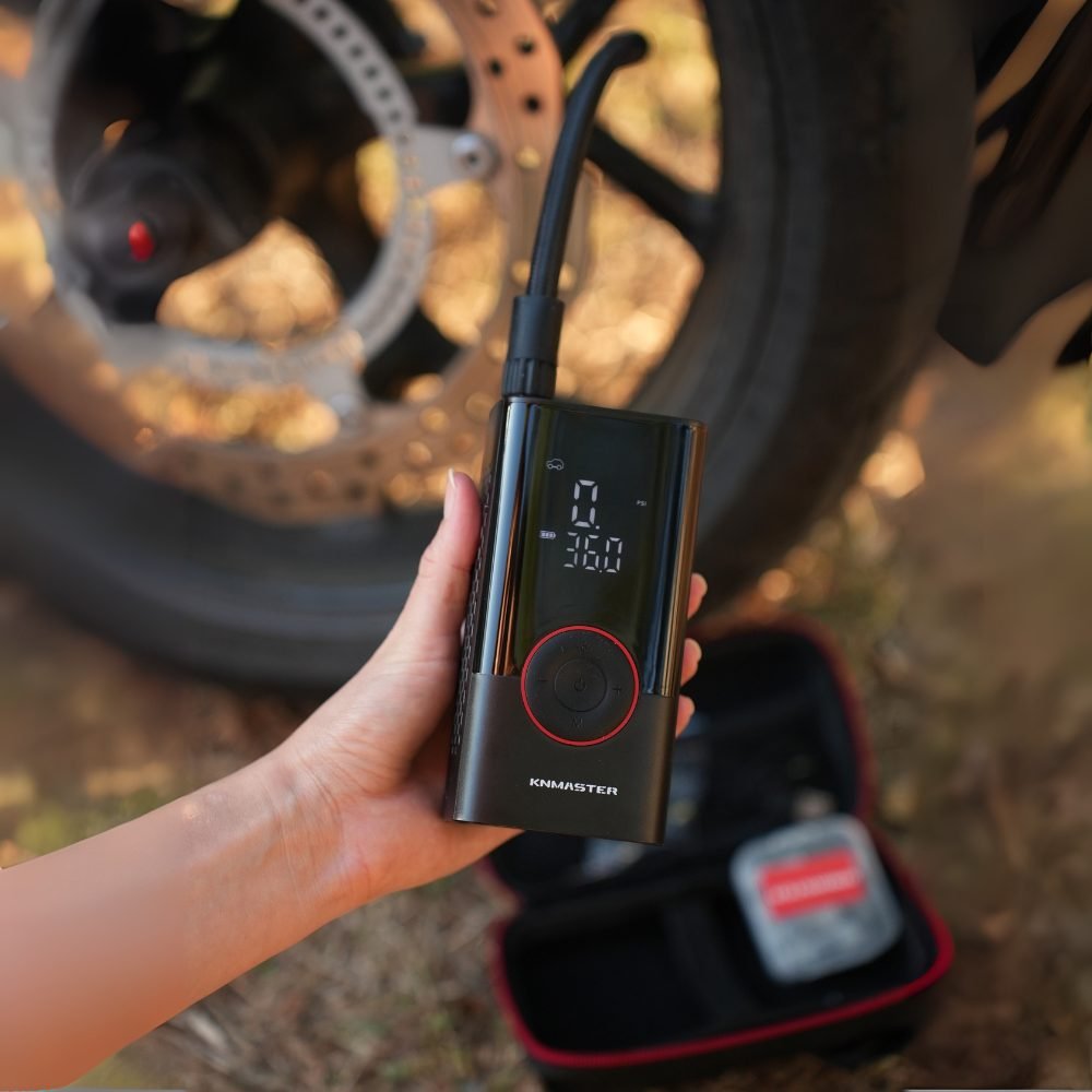 Knmaster LP200 – 150 PSI Dijital Göstergeli Şarjlı Hava Pompası - Görsel 3